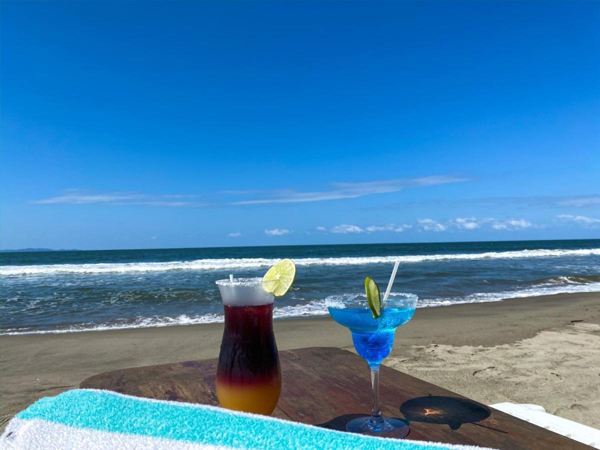 La Ensenada Beach Resort Tela Exteriör bild